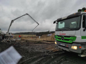Dostawa betonu na teren budowy w miejscowości Krotoszyn
